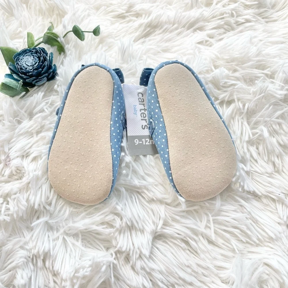 New with tags CARTER’S Baby Shoes Blue with White Polka Dots and an Adorable bow